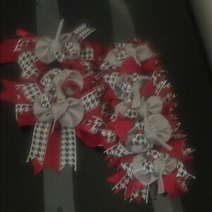 New UA Red and Gray Bow Set